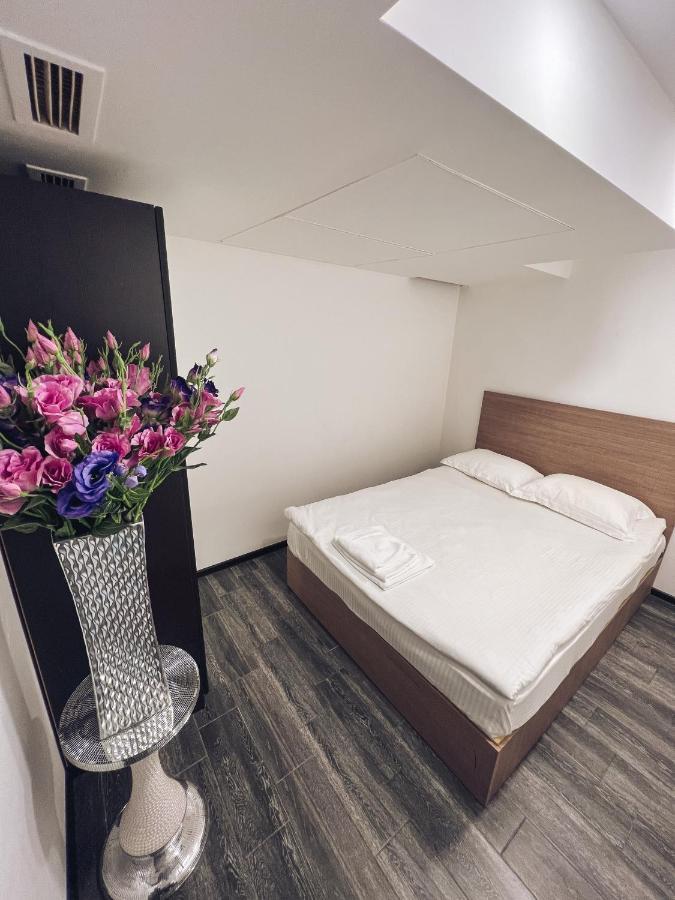 It Hotel Tumanyan Street Yerevan Ngoại thất bức ảnh