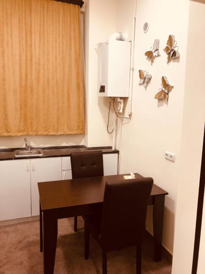 It Hotel Tumanyan Street Yerevan Ngoại thất bức ảnh